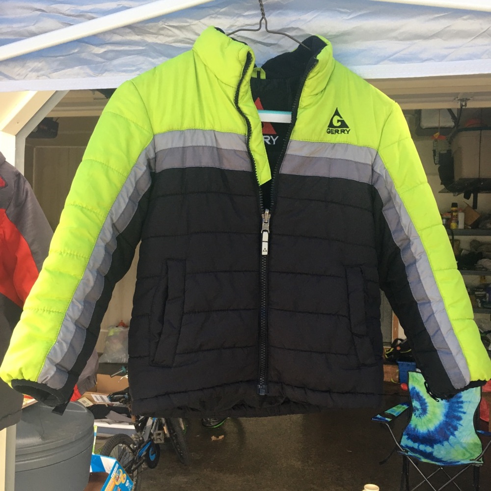 Green medium weight puffer type jacket.